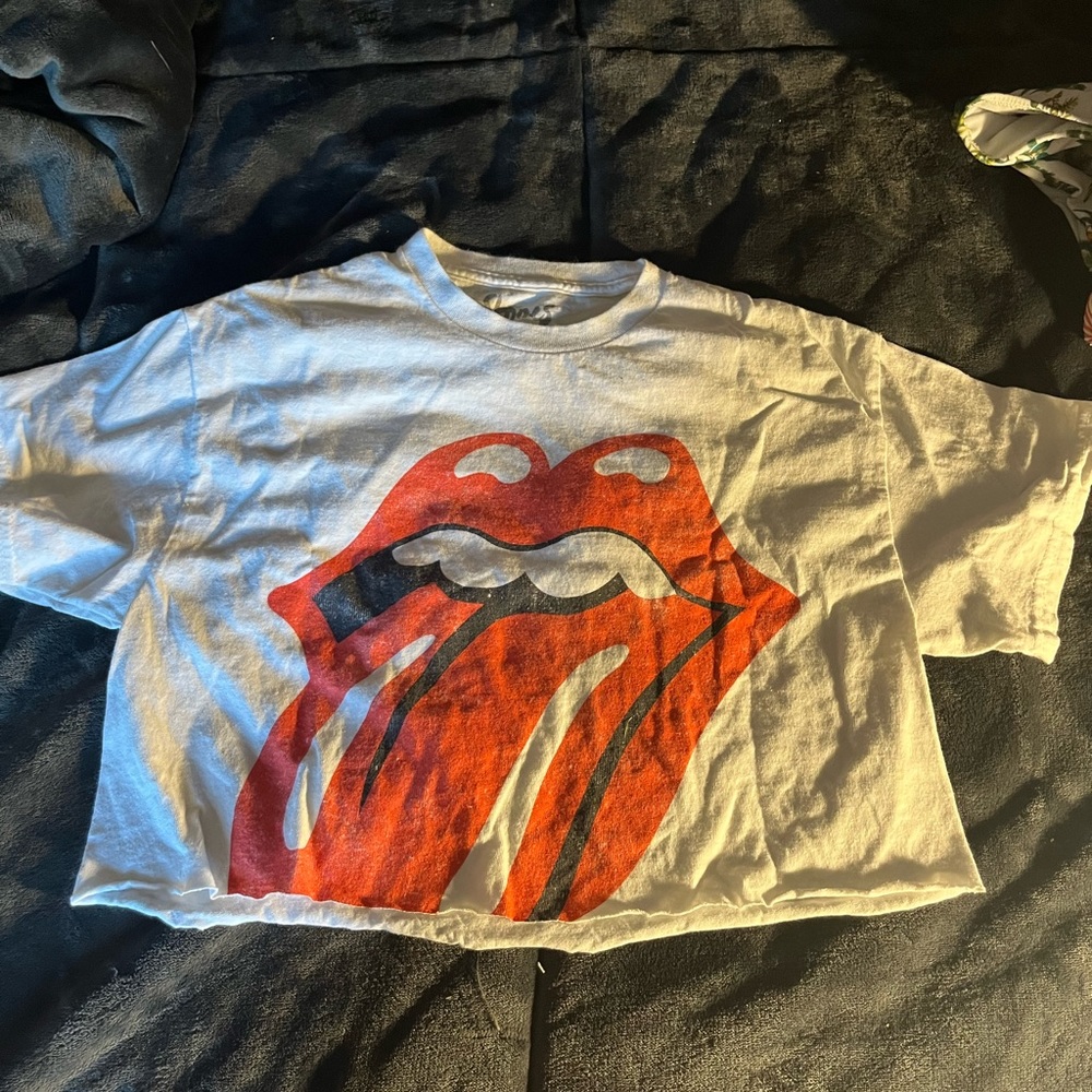 (Self cut) cropped official Rolling Stones tour 2021 basic T- short sleeve.